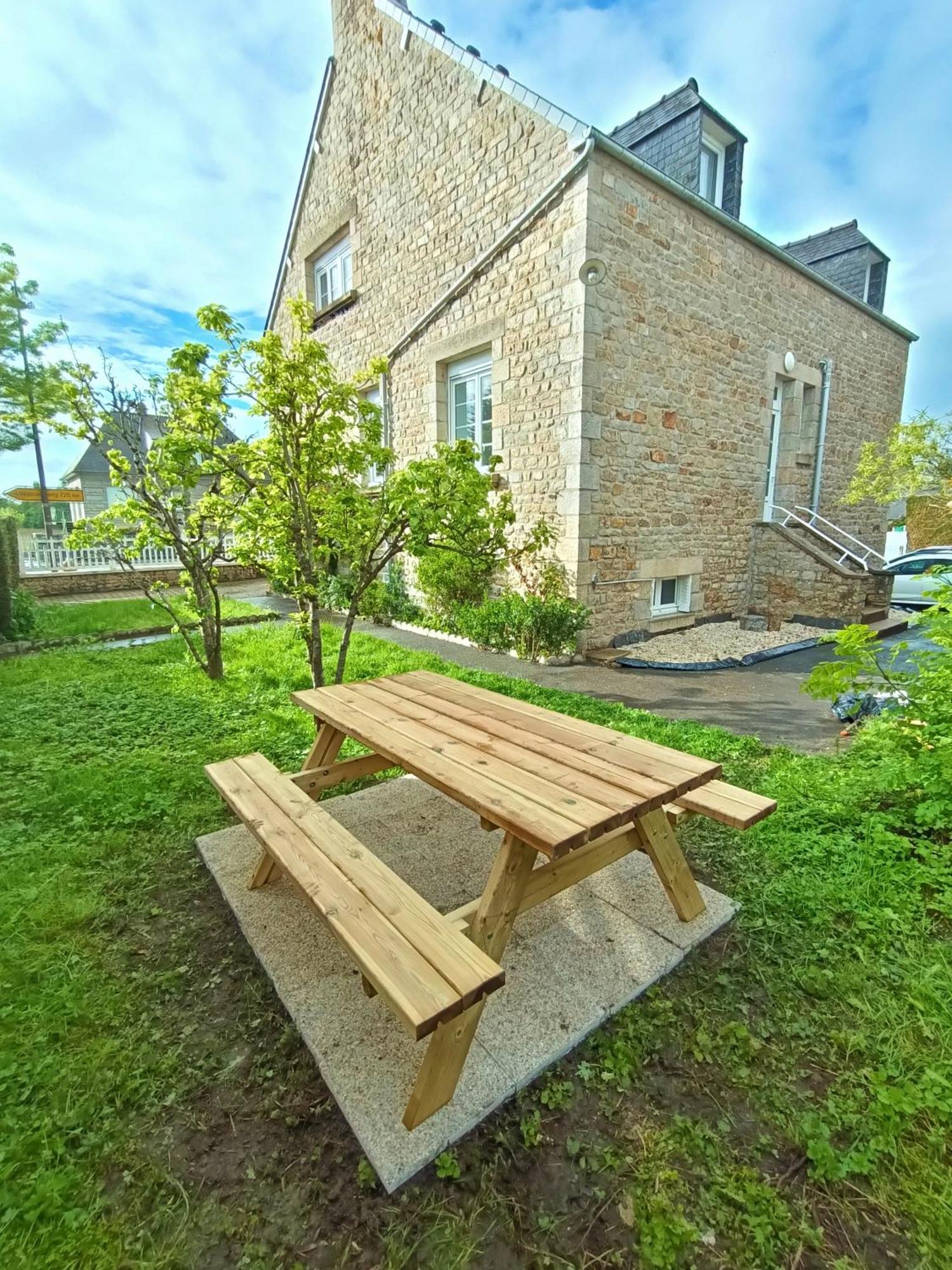 Esprit Cabane En Bord De Mer ! Pontorson Bagian luar foto